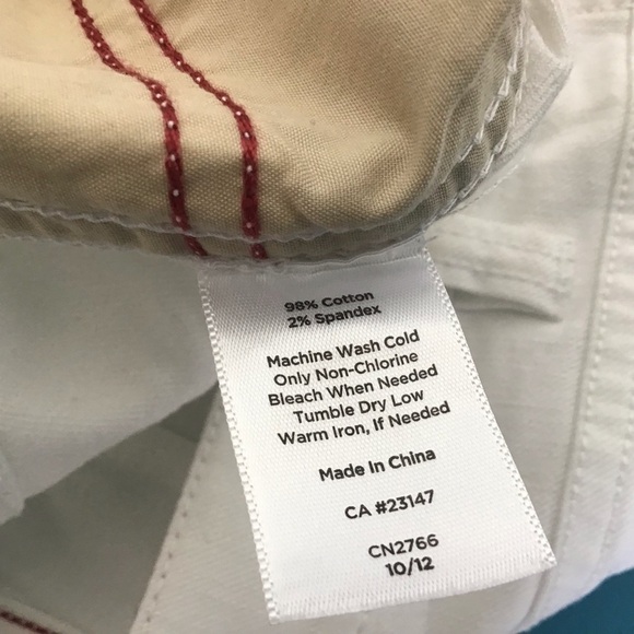 Talbots white preppy, Mid-Rise Denim Bermuda Shorts with Rolled hem size 10 - Picture 5 of 5